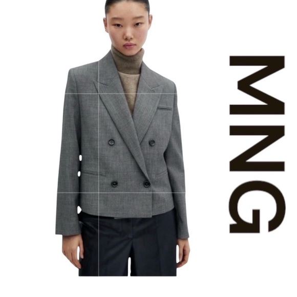 Mango Jackets & Blazers - MANGO Gray Double-Breasted
Cropped Blazer, Size S.